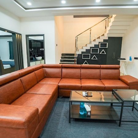 N Cube Serviced Apartments Hyderabad Eksteriør billede